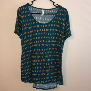 LuLaRoe Classic Tee Large